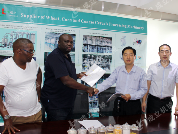 南非客户签订日产50吨玉米粉小蝌蚪网站在线观看，达成协议